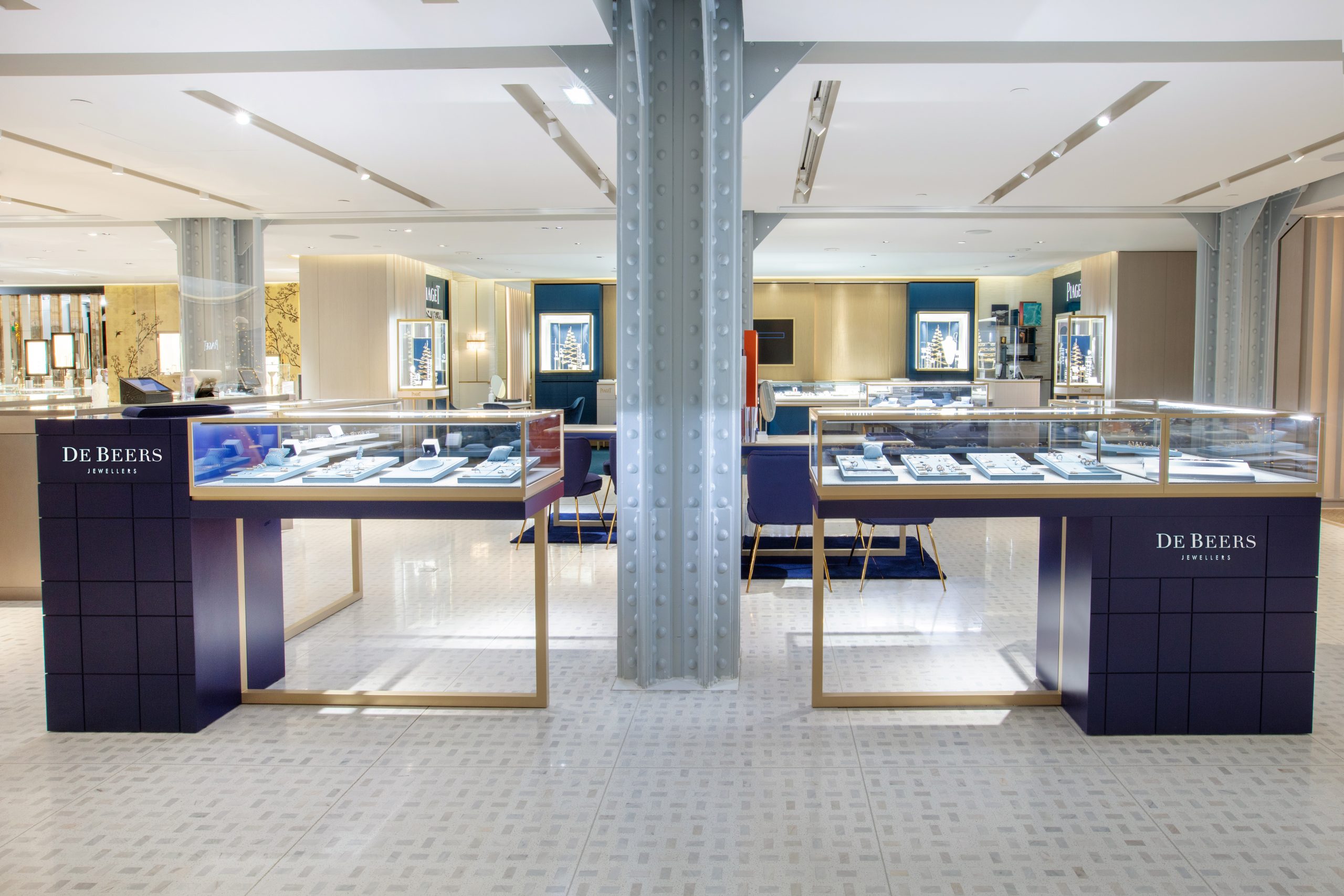 Corner réussi pour De Beers Jewellers à La Samaritaine – Un concept inédit de l’Agence Messieurs et BLR Création